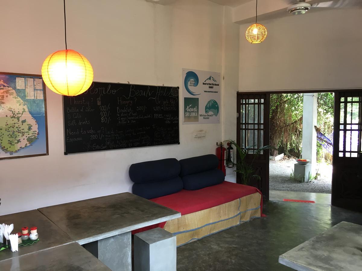 Colombo Beach Hostel Dehiwala-Mount Lavinia Bagian luar foto