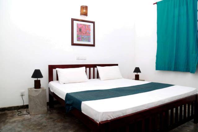 Colombo Beach Hostel Dehiwala-Mount Lavinia Bagian luar foto